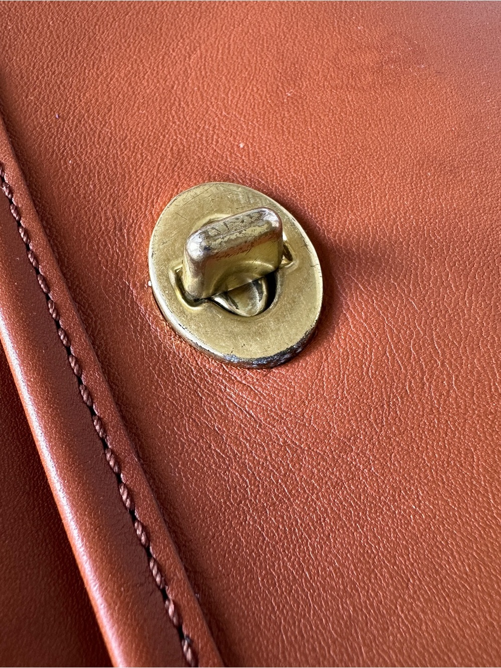 Coach Rambler Tan Leather Flap Crossbody Bag Turn-Lock Closure Handbag - Picture 11 of 16